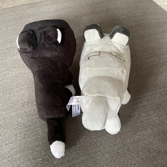 Mojang Jinx Official Minecraft 7” Tuxedo Cat & 9” Gray Wolf Plush Stuffed Toy - Picture 3 of 4
